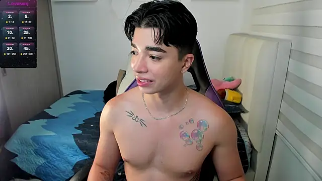 Snapshot of santy7v7 chatting on October 22, 1:26 pm santy7v7 online show from October 22, 1:26 pm