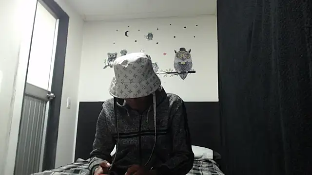 stifen  online show from February 1, 9:29 pm