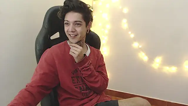 Snapshot of saad_man chatting on February 14, 9:34 am saad man online show from February 14, 9:34 am