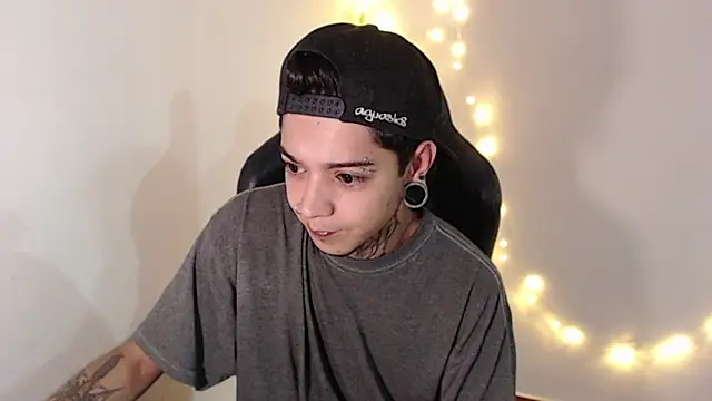 Snapshot of saad_man chatting on January 29, 5:09 am saad man online show from January 29, 5:09 am