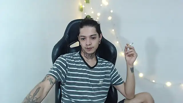 Snapshot of saad_man chatting on January 25, 4:02 am saad man online show from January 25, 4:02 am