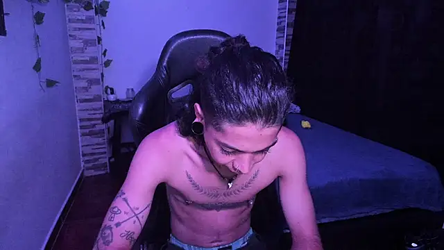 Snapshot of saad_man chatting on September 30, 3:56 am saad man online show from September 30, 3:56 am