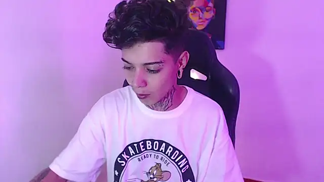 Snapshot of saad_man chatting on January 4, 11:27 pm saad man online show from January 4, 11:27 pm