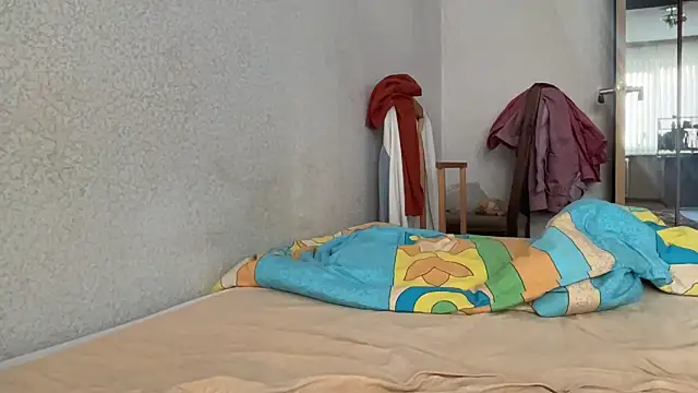 Lamonteik online show from February 18, 11:00 am