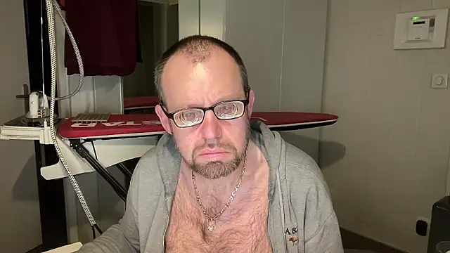 FABIOGLASSES online show from February 3, 12:30 am