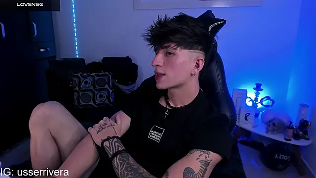 Thomass clark online show from January 26, 2:03 am