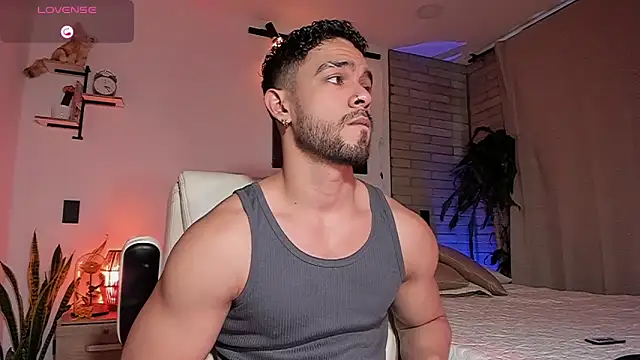 Josseph1  online show from April 6, 10:32 pm