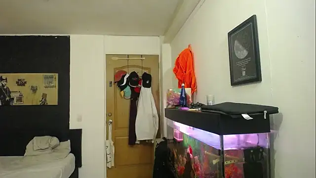 romeolovedark online show from March 22, 2:27 am