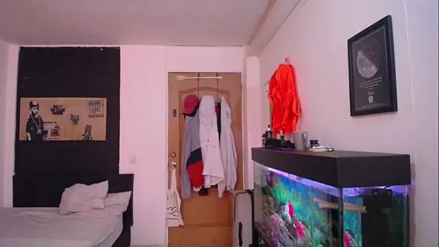 romeolovedark online show from January 24, 3:45 pm