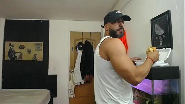 romeolovedark online show from December 8, 11:29 pm