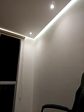 romeolovedark online show from March 12, 4:30 am