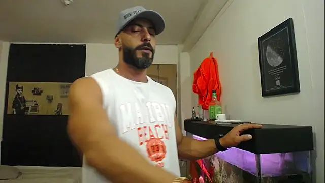 romeolovedark online show from December 11, 2:54 am