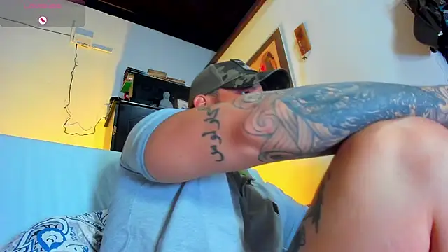 CamiloGray  online show from February 19, 1:28 pm