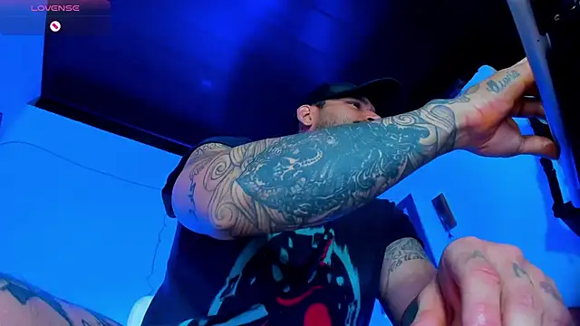 CamiloGray  online show from December 28, 2:12 pm