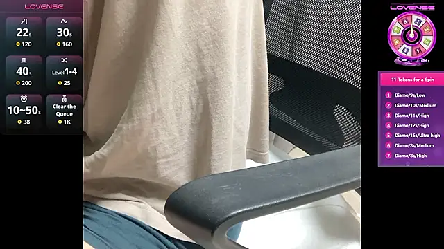 EricJohn1115 online show from September 17, 9:10 am