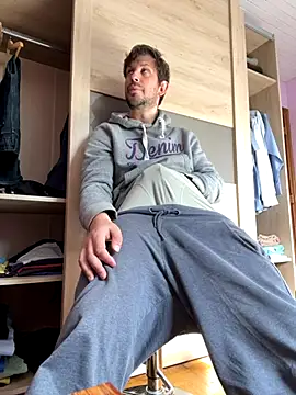 Taxidriver1988 online show from September 29, 12:57 pm