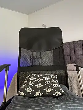 tommylongxx online show from February 17, 1:43 pm