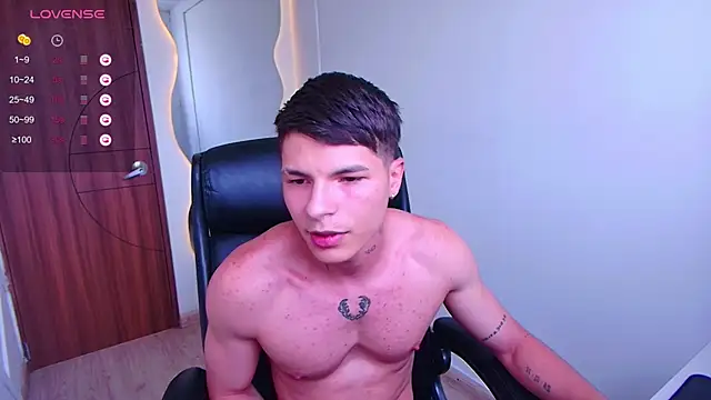 Snapshot of harrisoncuper chatting on March 13, 9:26 pm harrisoncuper online show from March 13, 9:26 pm