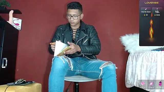 TomLover 12 online show from February 12, 11:41 pm