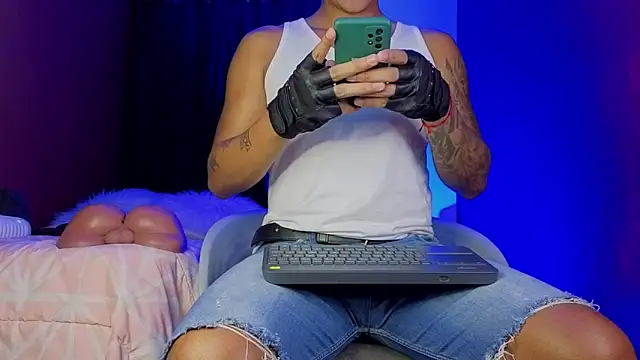 TomLover 12 online show from October 8, 12:26 am