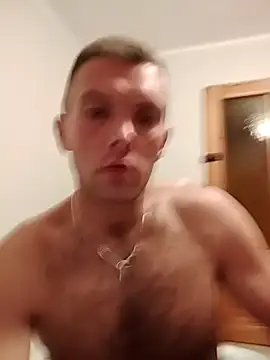 Snapshot of liderek83 chatting on September 18, 10:56 pm liderek83 online show from September 18, 10:56 pm