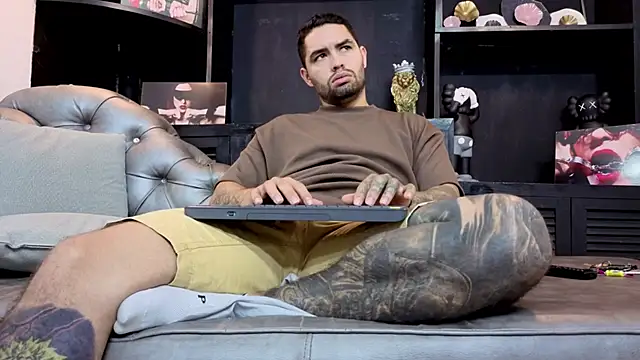 matteosantos online show from November 1, 12:31 pm