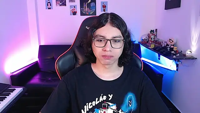 Snapshot of malik_harrison__ chatting on February 11, 2:24 pm malik harrison   online show from February 11, 2:24 pm