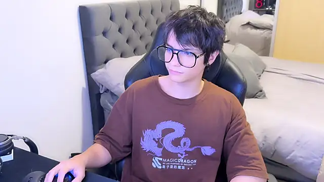 SasukeUhchiaa online show from March 11, 12:33 am