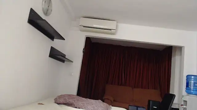 OnlySolovicio online show from September 12, 7:47 pm