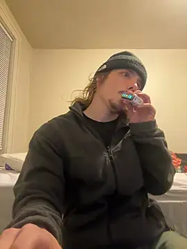 Snapshot of trippyski chatting on February 2, 11:51 am trippyski online show from February 2, 11:51 am