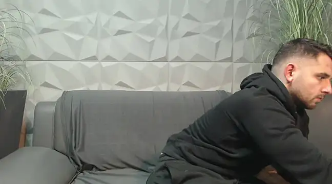 Antoniodiamond online show from December 13, 8:04 pm