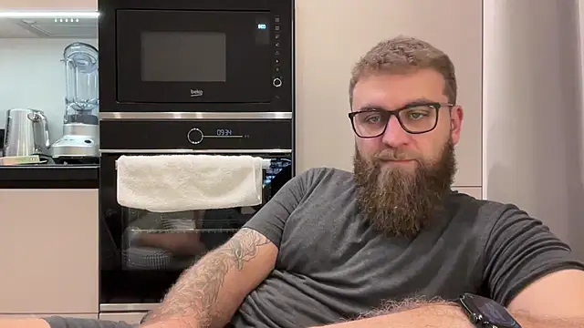 Bear bear  online show from January 11, 4:11 pm