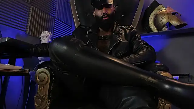 Snapshot of BeardAndrew chatting on October 21, 2:20 pm BeardAndrew online show from October 21, 2:20 pm