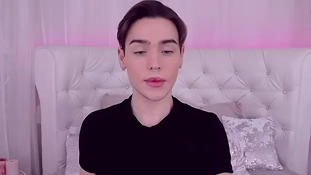 RobbyCharming online show from January 17, 7:42 pm