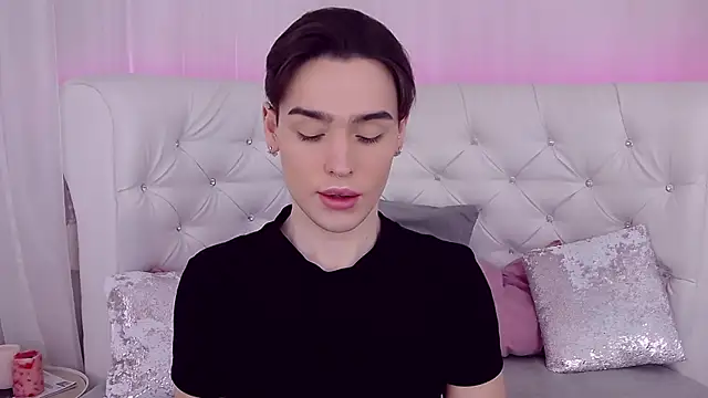 RobbyCharming online show from February 14, 7:44 pm