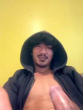 juniiorre online show from November 18, 7:34 am