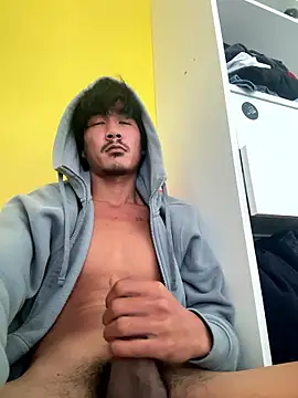 juniiorre online show from October 31, 10:40 am