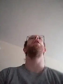 Snapshot of TaylorBlaze chatting on December 31, 1:30 pm TaylorBlaze online show from December 31, 1:30 pm