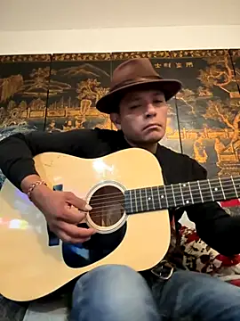 Snapshot of sincitygrease chatting on October 14, 8:43 am sincitygrease online show from October 14, 8:43 am