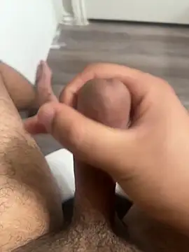 Snapshot of Asronrandon chatting on October 26, 12:45 am Asronrandon online show from October 26, 12:45 am