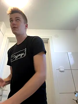 Toyjungee online show from October 3, 1:16 pm