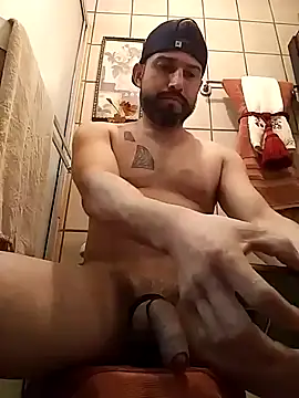 Snapshot of hotraillX chatting on March 8, 7:18 pm hotraillX online show from March 8, 7:18 pm