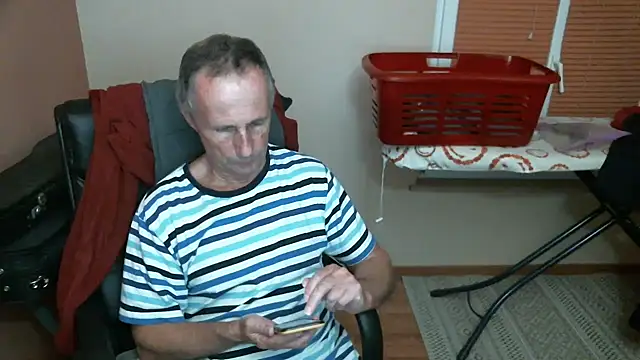 olibrius71 online show from February 20, 11:21 pm