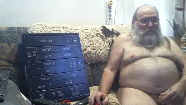 SexySantaC online show from December 2, 8:06 am