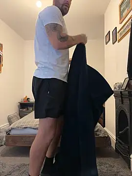 bigguy101 online show from February 19, 8:22 am