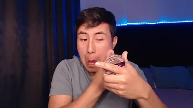 andrewmhilton  online show from April 7, 6:13 am