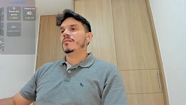 alejandro stark online show from October 31, 3:52 am