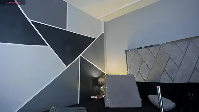 Snapshot of Markbrown chatting on February 19, 12:14 am Markbrown online show from February 19, 12:14 am