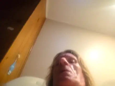 Travislovescum online show from December 15, 3:09 pm