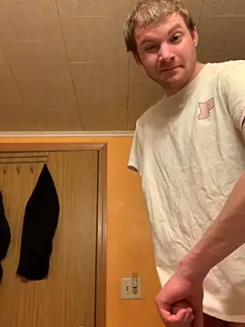 slutboy42000 online show from January 2, 3:58 am